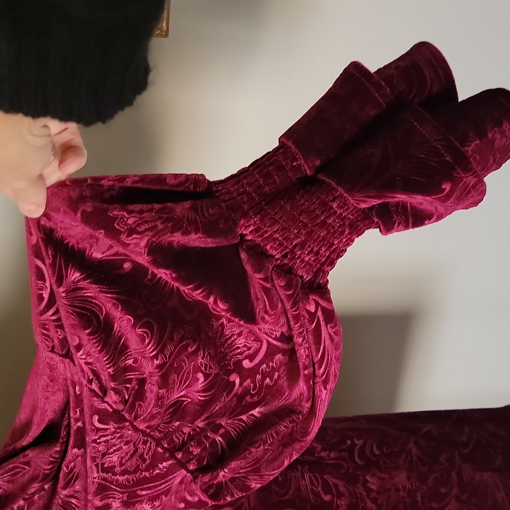 Cherrybetty Floral Print Velvet Blouse - Picture 6 of 6